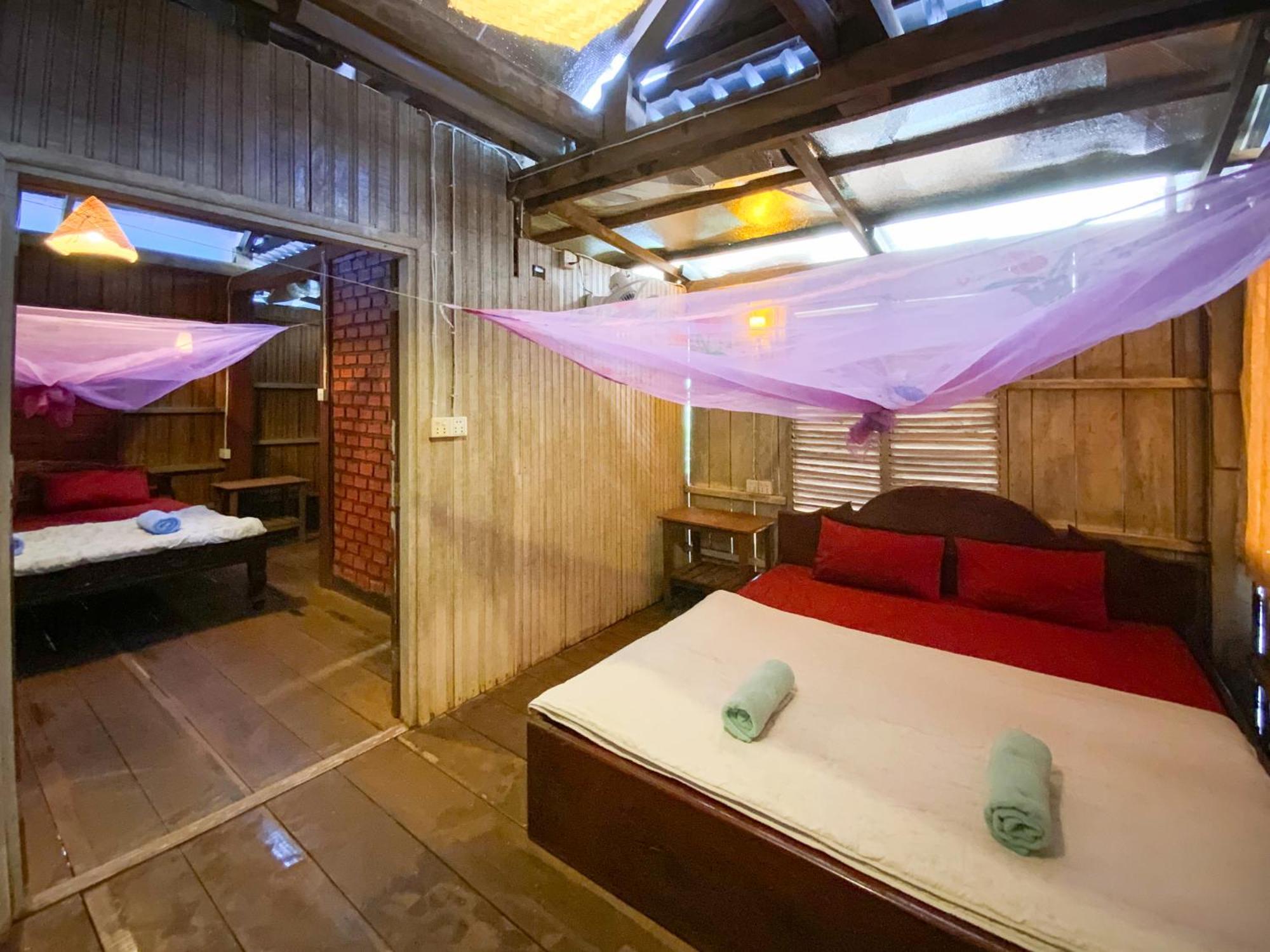 Backpacker Hostel And Jungle Trekking Banlung Exterior foto